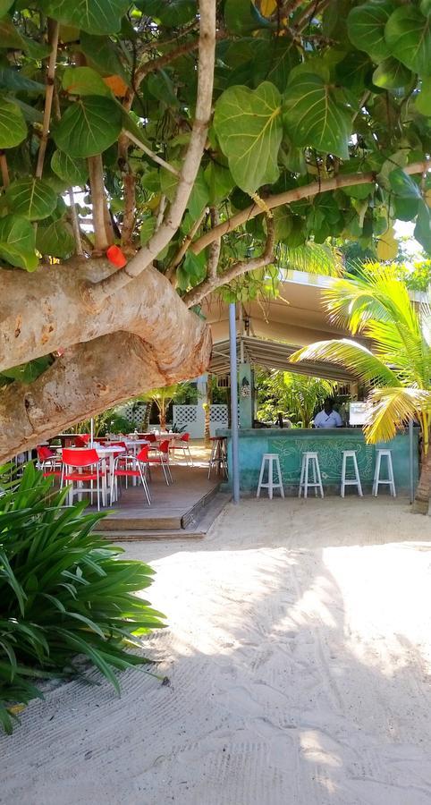 Idle Awhile Beach Hotell Negril Exteriör bild